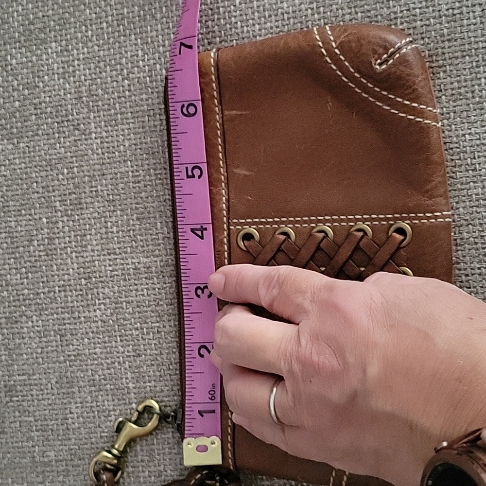 Vintage Coach wristlet - Picture 4 of 8